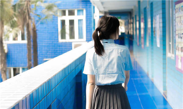 鸡冠如何找到一个可以帮助我生孩子的女人？