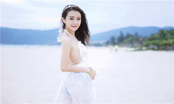 鸡冠试管婴儿代怀生子的解决方案：为不孕不育患者家庭带来希望