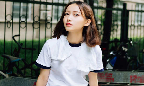 鸡冠试管婴儿男孩费用大概要多少钱左右？实际情况解析！